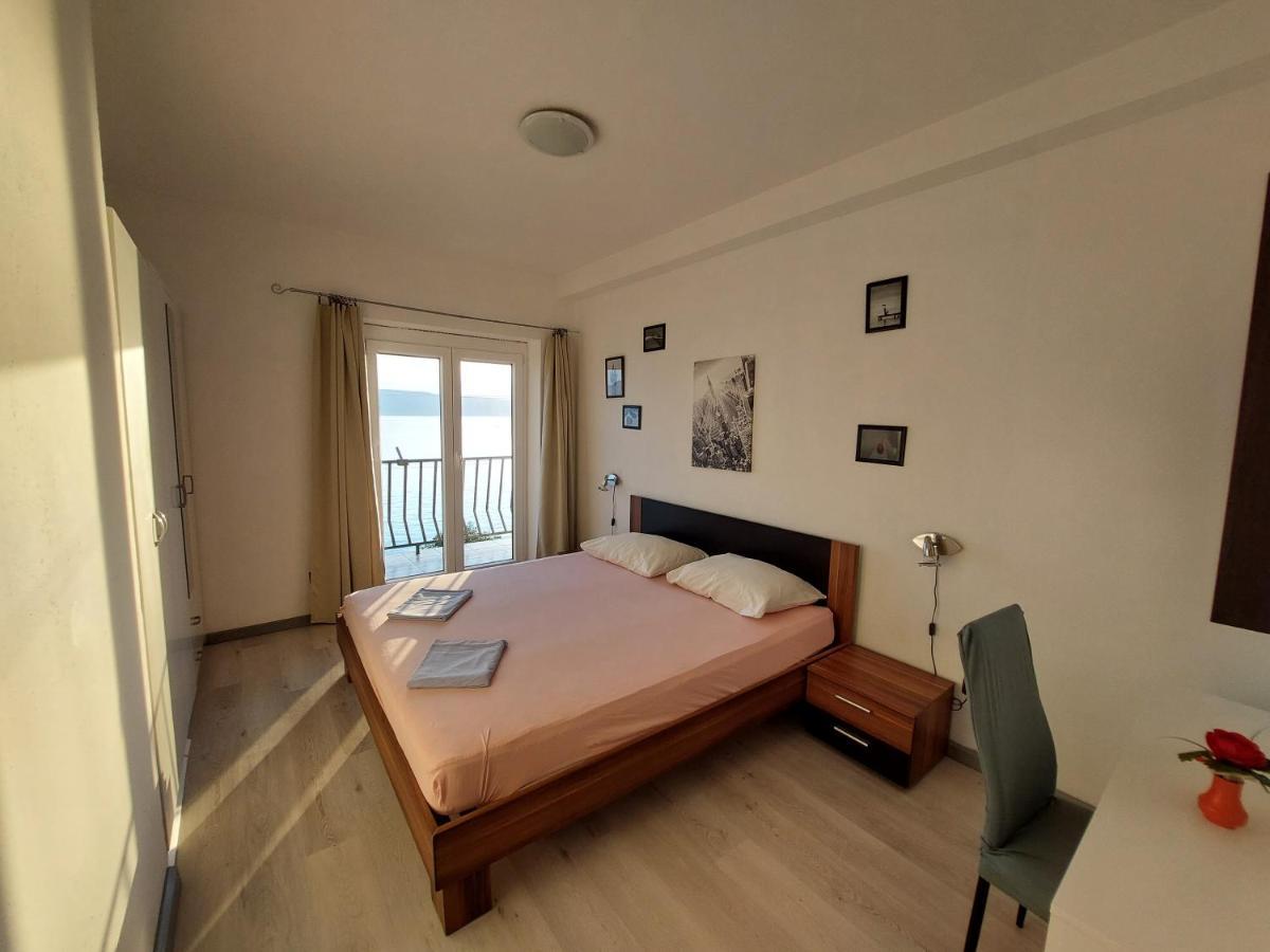 Apartment Denis Senj  Eksteriør bilde